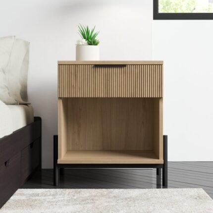 Ferik Side table