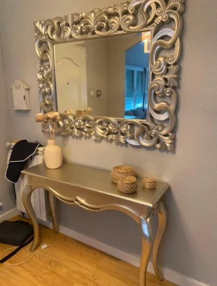 Rezi Mirror console